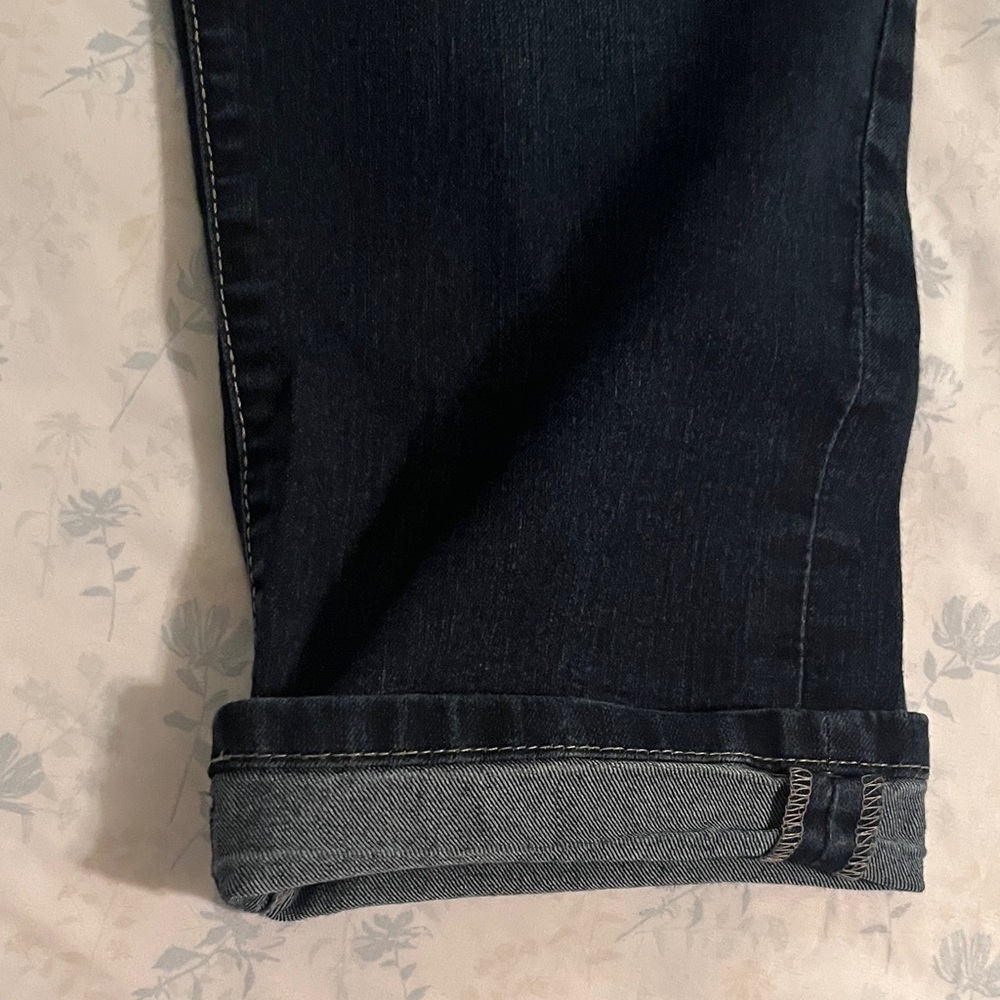 Jennifer Lopez Dark Blue Cropped Jeans - Picture 4 of 5